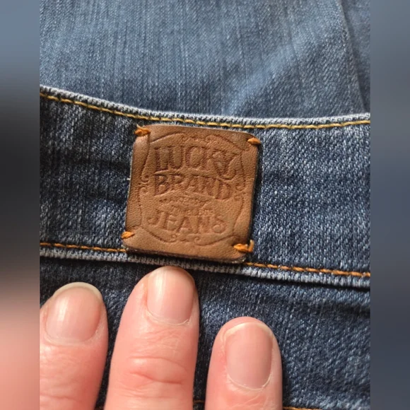 Lucky Brand Blue Ankle Jeans - Picture 4 of 4